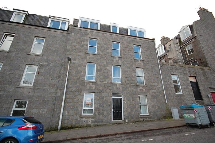 2 Bedroom Flat To Rent In Orchard Street, City Centre, Aberdeen, AB24