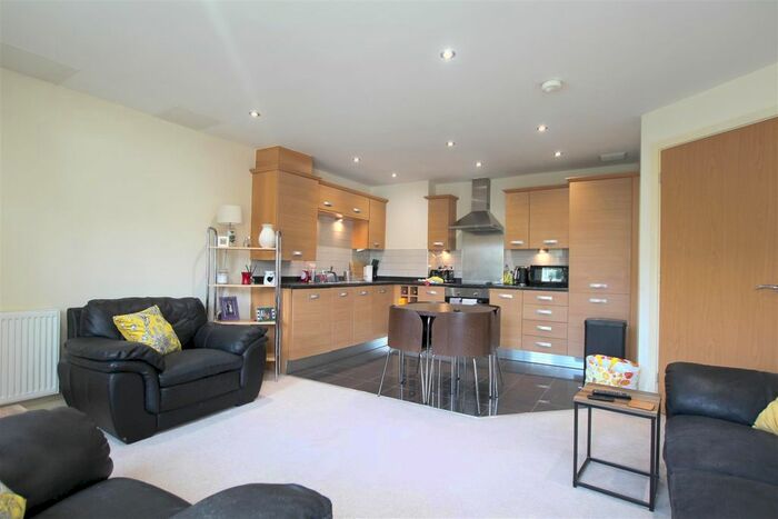 2 Bedroom Flat To Rent In Romulus House, York, YO10