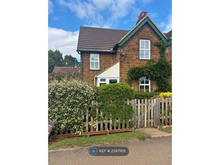3 Bedroom Semi-Detached House To Rent In Edgehill, Banbury, OX15
