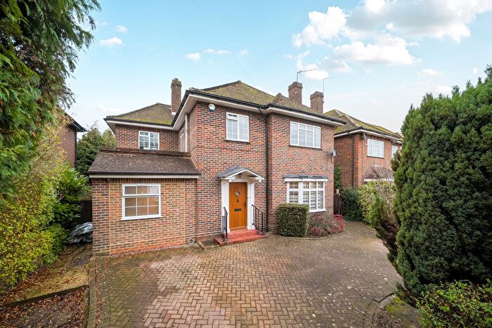 5 Bedroom Detached House For Sale In Cuckoo Hill Road, Pinner, HA5
