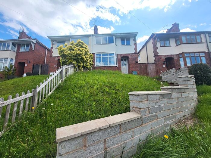 3 Bedroom Semi-Detached House To Rent In Kingswinford Road, Dudley, DY1