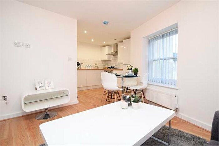 1 Bedroom Apartment To Rent In St Mary's Court, Millgate, Stockport, SK1