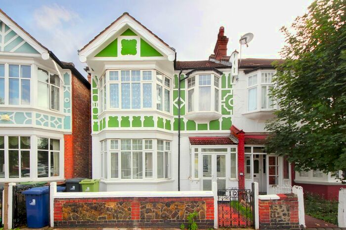 2 Bedroom Flat To Rent In Fordhook Avenue, London, W5