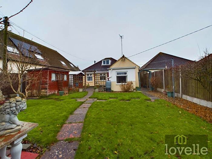 2 Bedroom Detached Bungalow For Sale In Somersby Avenue, Mablethorpe, LN12