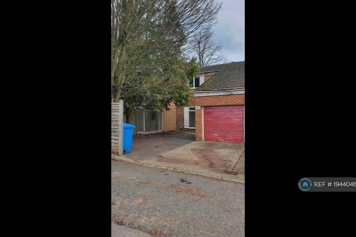 3 Bedroom Terraced House To Rent In Melrose, Bracknell, RG12