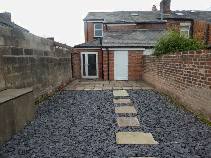 3 Bedroom End Of Terrace House To Rent In Starkie Street, Leyland, Lancashire, PR25