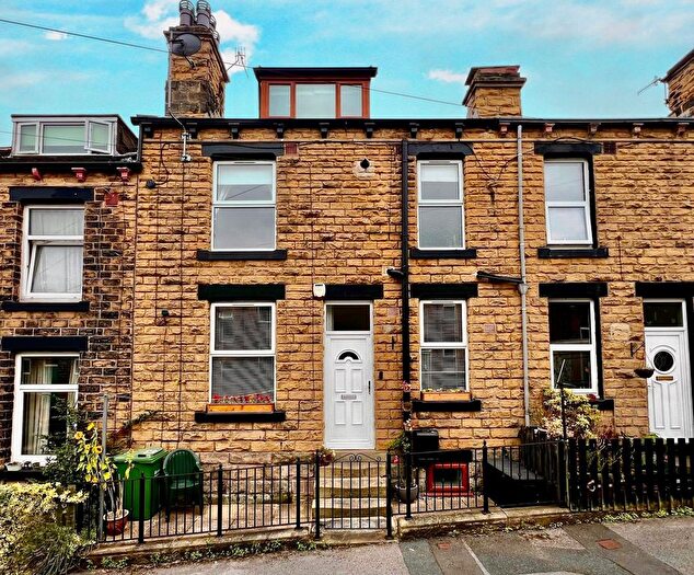 2 Bedroom Terraced House To Rent In Nunthorpe Road, Leeds, West Yorkshire, LS13