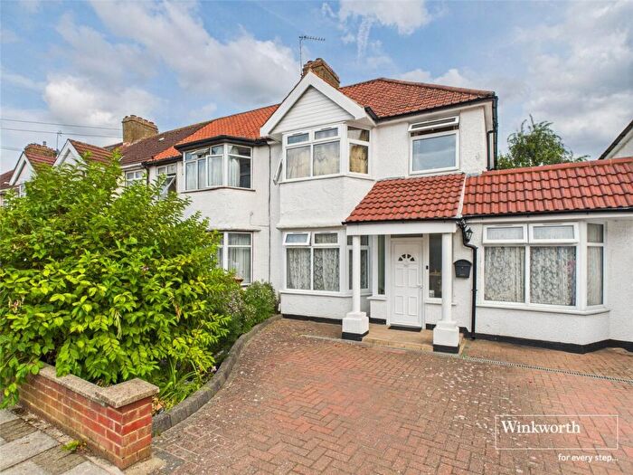 4 Bedroom End Of Terrace House For Sale In Clifton Road, Harrow, Middlesex, HA3
