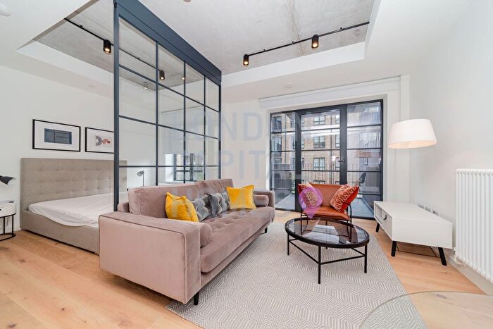 Studio To Rent In Rendel House, Goodluck Hope Walk, E14