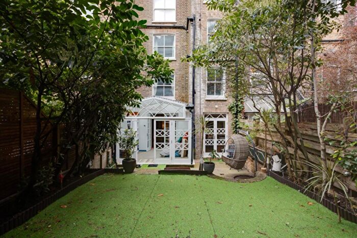 3 Bedroom Apartment To Rent In Belgrave Gardens, St John's Wood, London, NW8