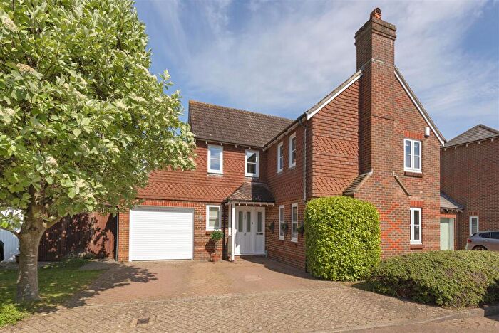 4 Bedroom Detached House For Sale In Goldings Close, Kings Hill, West Malling, ME19