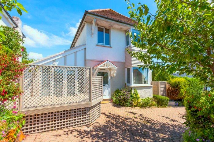 3 Bedroom Detached House To Rent In Channel View Road, BN2