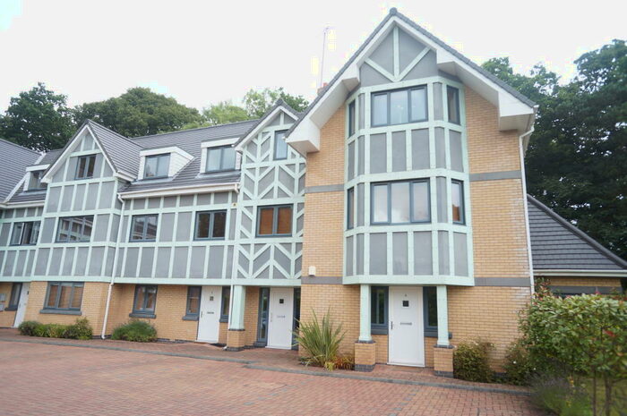 2 Bedroom Apartment To Rent In Lauren House, Northenden, M22