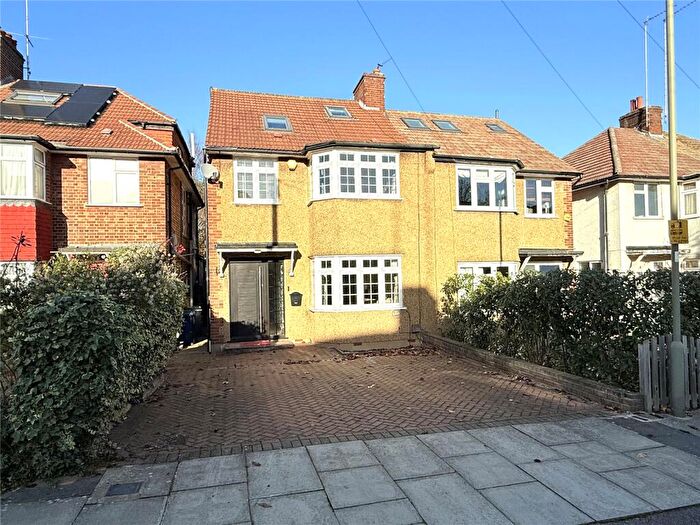 4 Bedroom Semi Detached House To Rent In Calton Road, New Barnet, Barnet, Hertfordshire, EN5
