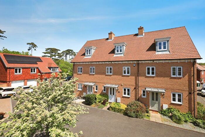 4 Bedroom Property For Sale In Kensington Way, Polegate, BN26