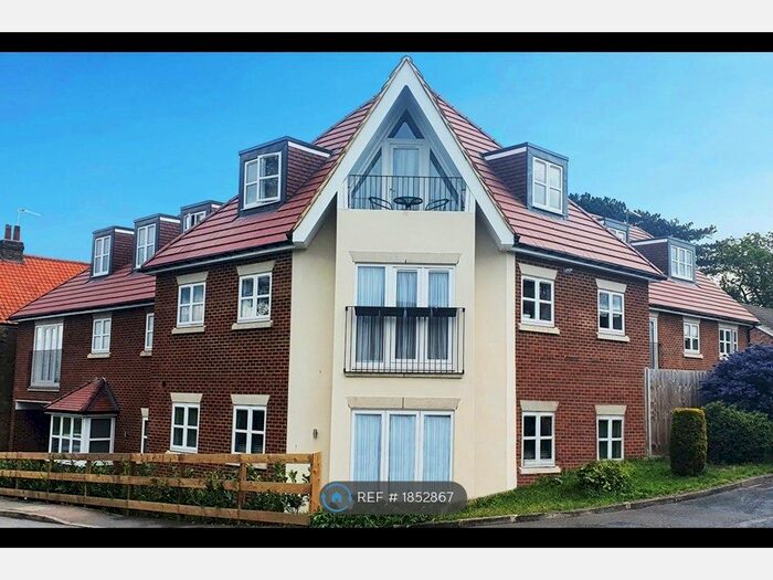 2 Bedroom Flat To Rent In Landmark Court, Windsor, SL4