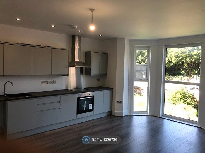 Studio To Rent In Crosby Road South, Liverpool, L21