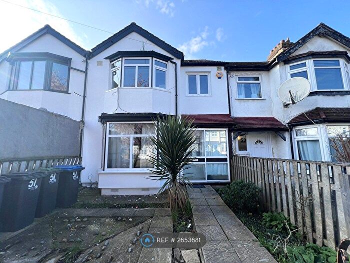3 Bedroom Terraced House To Rent In Bromley Road, London, N18