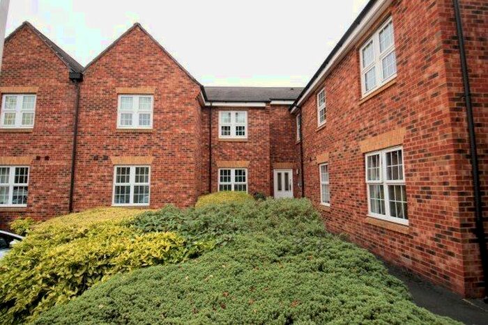 3 Bedroom Flat To Rent In Huntington Road, York YO31