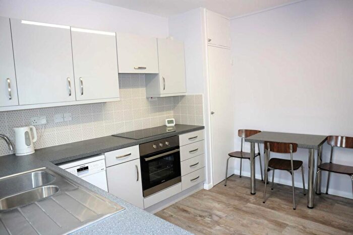 2 Bedroom Apartment To Rent In Raymond Avenue, Canterbury, CT1