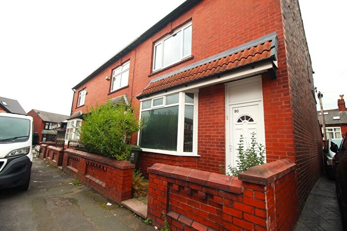 2 Bedroom Semi-Detached House To Rent In -Bedroom House To Let- Langham Road, OL8