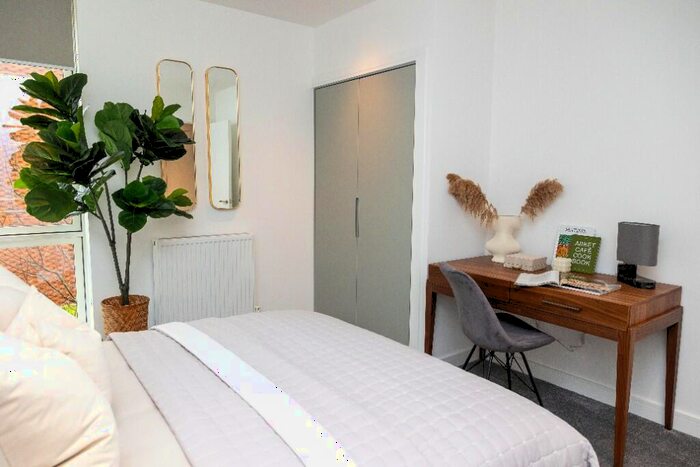 2 Bedroom Duplex To Rent In The Brickyard, London, E6