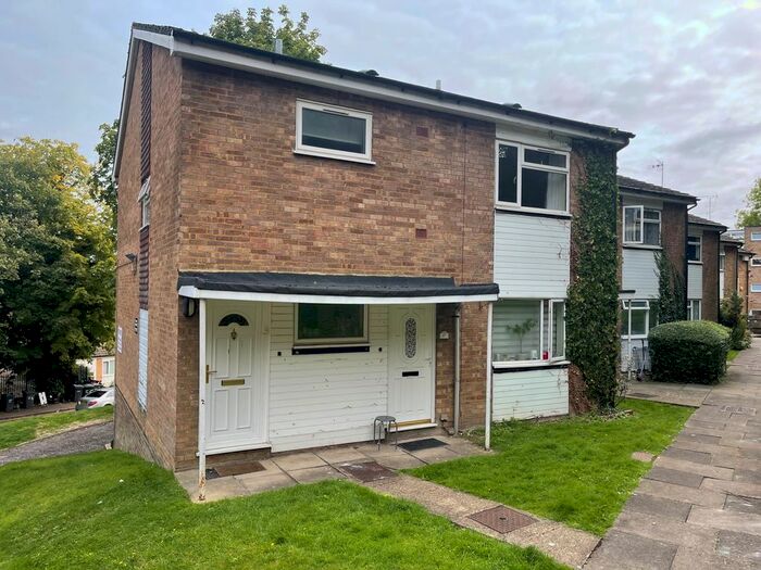 2 Bedroom Property To Rent In Downs Road, Luton, LU1