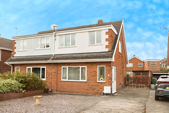 3 Bedroom Semi-detached House For Sale In Ffordd Morgan Llwyd, Wrexham, LL12