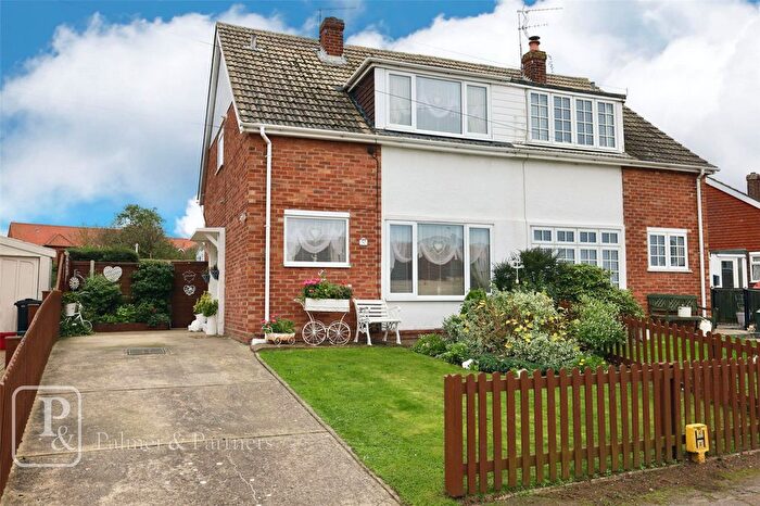 2 Bedroom Semi-Detached House For Sale In Viking Way, Holland-On-Sea, Clacton-On-Sea, Essex, CO15