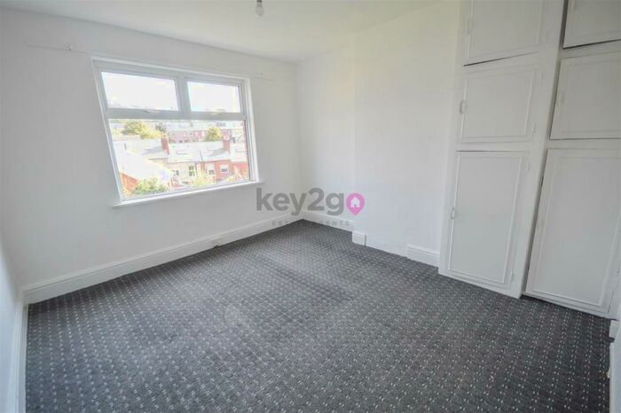 3 Bedroom Detached House To Rent In Idsworth Road, Sheffield, S5