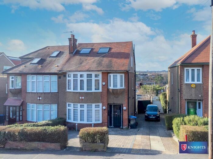 4 Bedroom Property To Rent In Slades Gardens, London, EN2