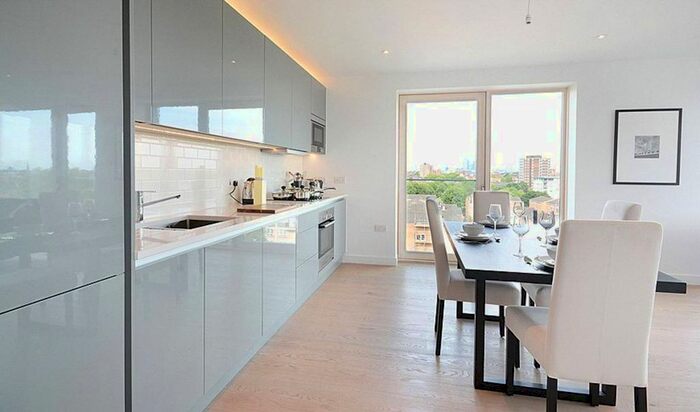 2 Bedroom Flat For Sale In Rodney Road, Elephant And Castle, London, SE17