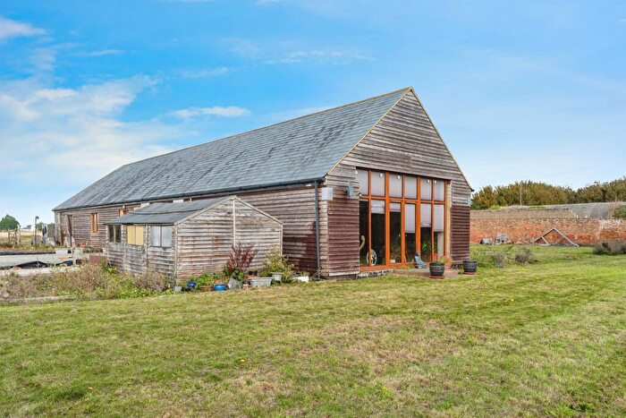 3 Bedroom Barn Conversion For Sale In Sixteen Foot Bank, Christchurch, Wisbech, PE14
