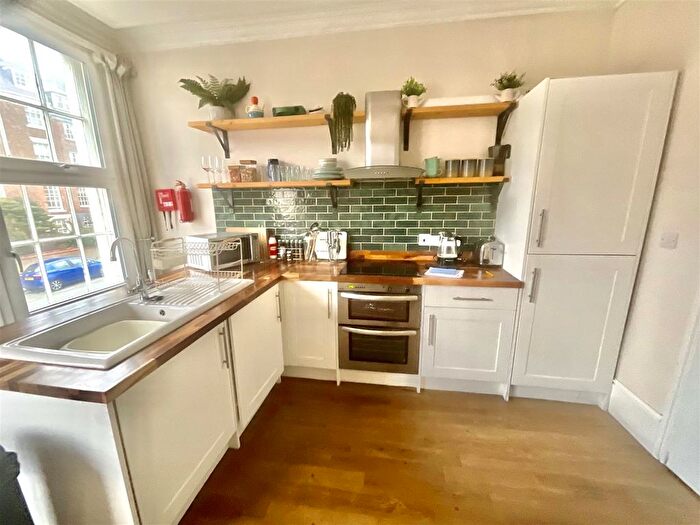 1 Bedroom Flat To Rent In North Marine Road, Scarborough, YO12
