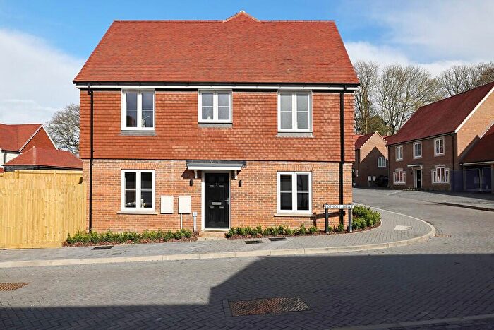 3 Bedroom Semi-Detached House For Sale In Scotland Lane, Haslemere, GU27