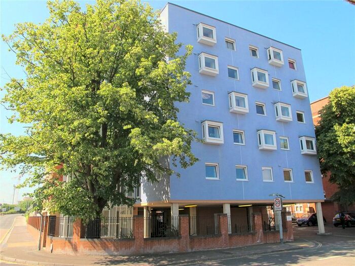 1 Bedroom Flat To Rent In Anglesea Terrace, Southampton, Hampshire, SO14
