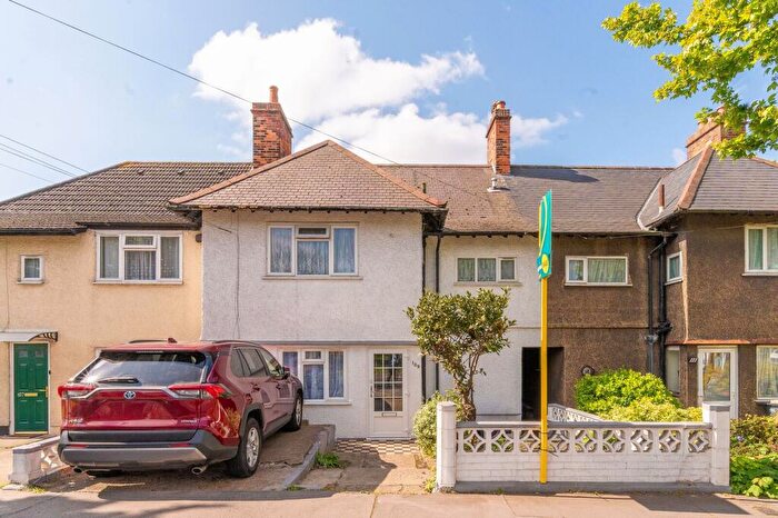3 Bedroom Terraced House For Sale In Green Lane, Thornton Heath, CR7