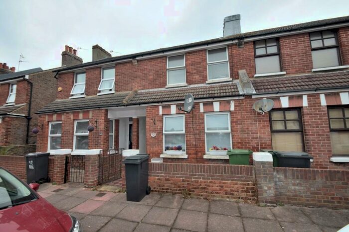 2 Bedroom Terraced House To Rent In Bexhill Road, Eastbourne, BN22