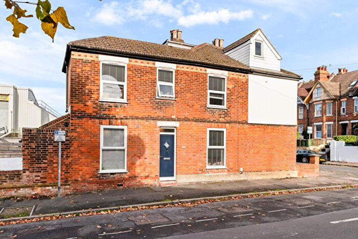 2 Bedroom End Of Terrace House For Sale In Devon Road, Folkestone, CT19