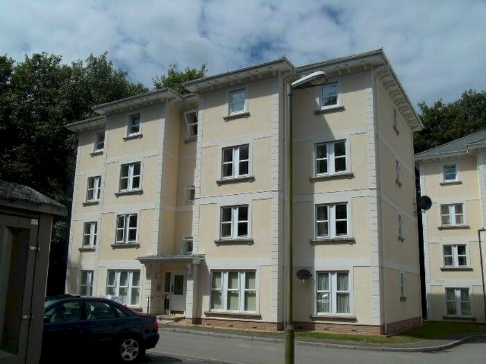 2 Bedroom Flat To Rent In Sylvan Court, Stoke, Plymouth PL1