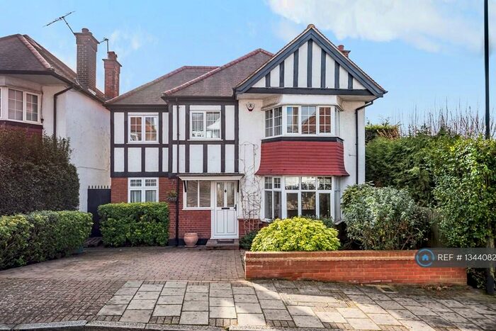 4 Bedroom Detached House To Rent In Wickliffe Gardens, Wembley, HA9