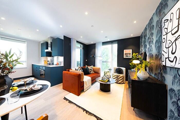 2 Bedroom Flat For Sale In Peckham, SE15