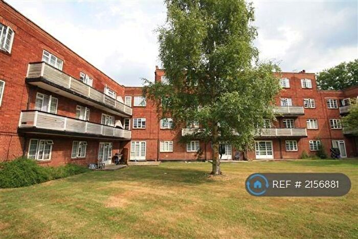 3 Bedroom Flat To Rent In Garden Close, Ruislip, HA4