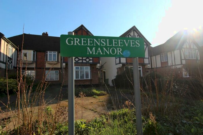 2 Bedroom Flat To Rent In Grove Road, Sutton, Surrey, SM1