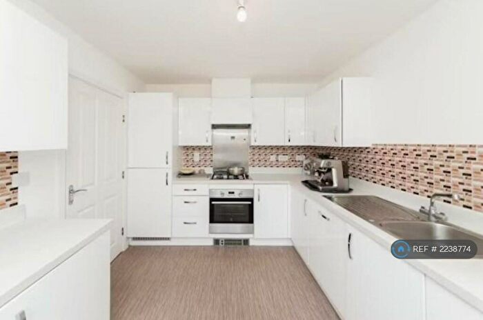 4 Bedroom Terraced House To Rent In Bown Close, Harrow, HA2