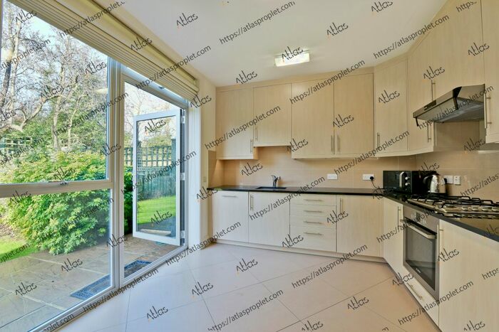 3 Bedroom Terraced House To Rent In Amherst Road, London, W13