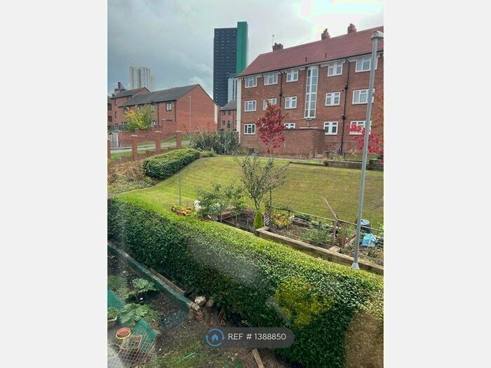2 Bedroom Flat To Rent In Carlton Rise, Leeds, LS7