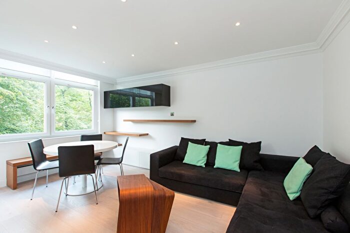 2 Bedroom Flat To Rent In Finchley Road, St John's Wood, London, NW8