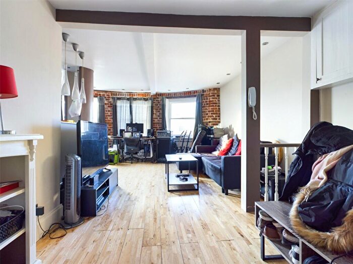 2 Bedroom Apartment To Rent In Brunswick Place, Hove, BN3