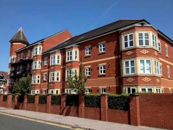 2 Bedroom Flat To Rent In Cross St, Sale Manchester M33